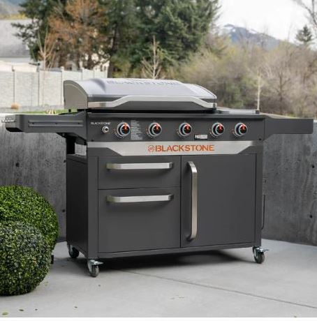 Blackstone ProSeries 5 Burner 28″ Propane Griddle with Range Top